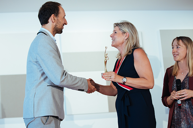 Preisübergabe beim PIA Award