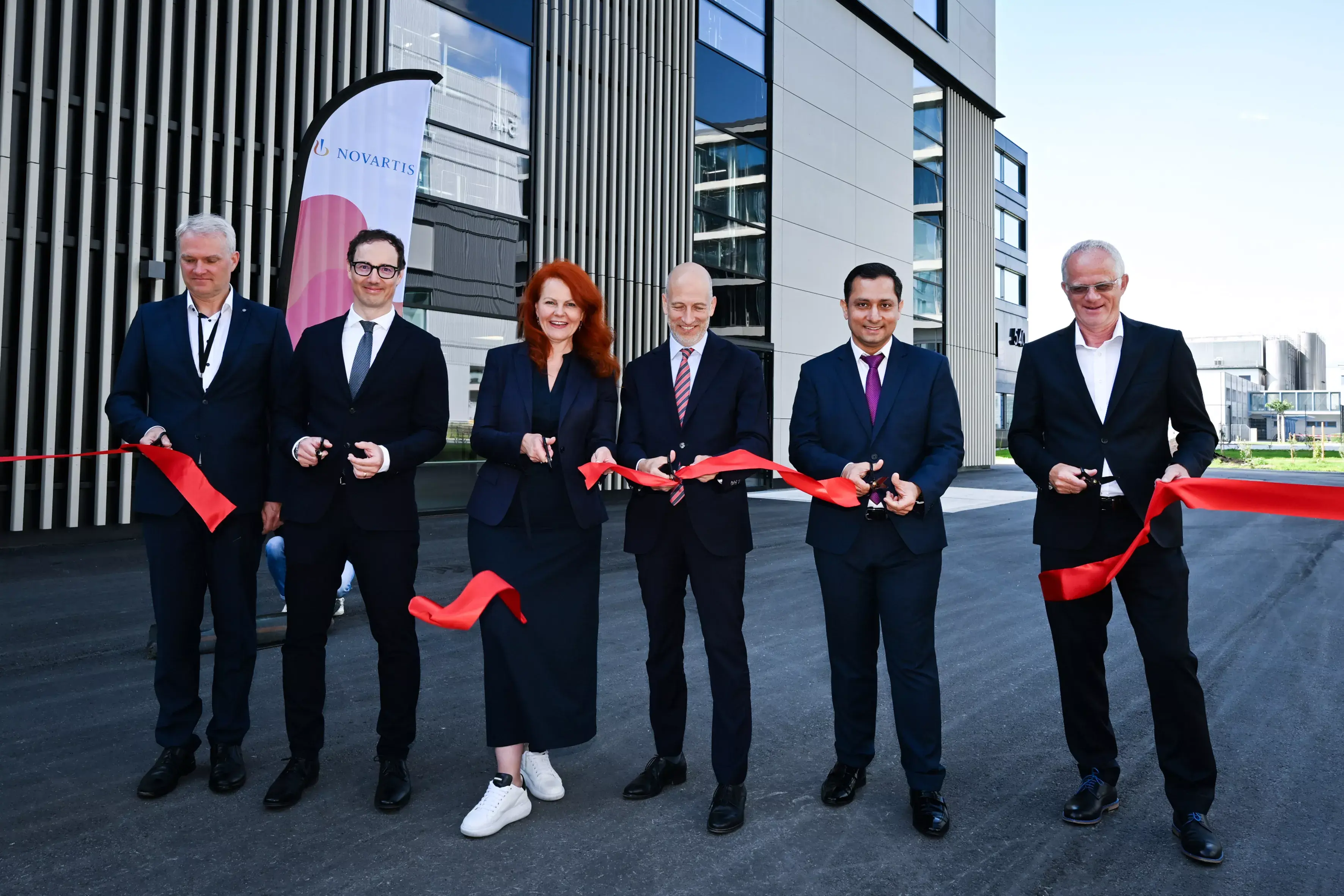 Ribbon Cutting Zeremonie