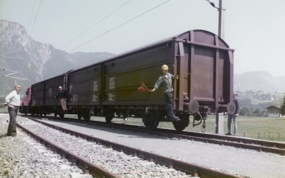 the welcoming of the first rail delivery