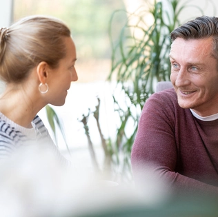 Conversation entre un homme et une femme