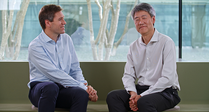 Bertrand Bodson, Peter Lee