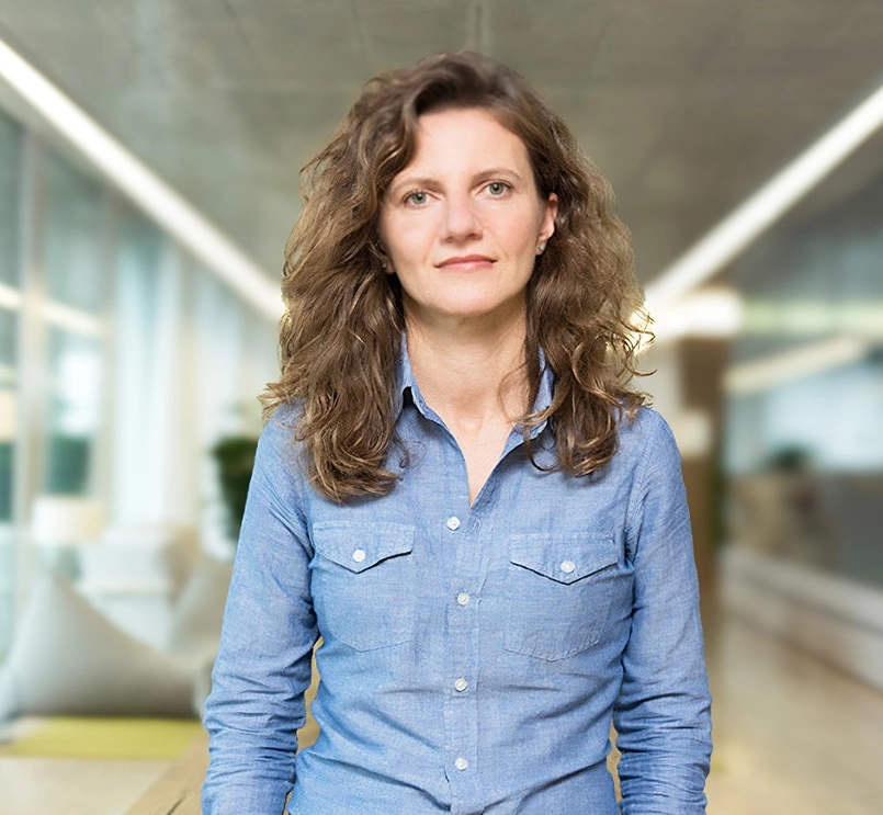 γυναίκα στο γραφείο