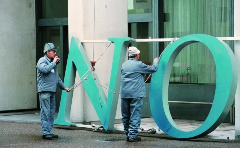 1996-ban a Sandoz és a Ciba-Geigy egyesülésével létrejön a Novartis, a világ egyik legnagyobb gyógyszergyártó vállalata