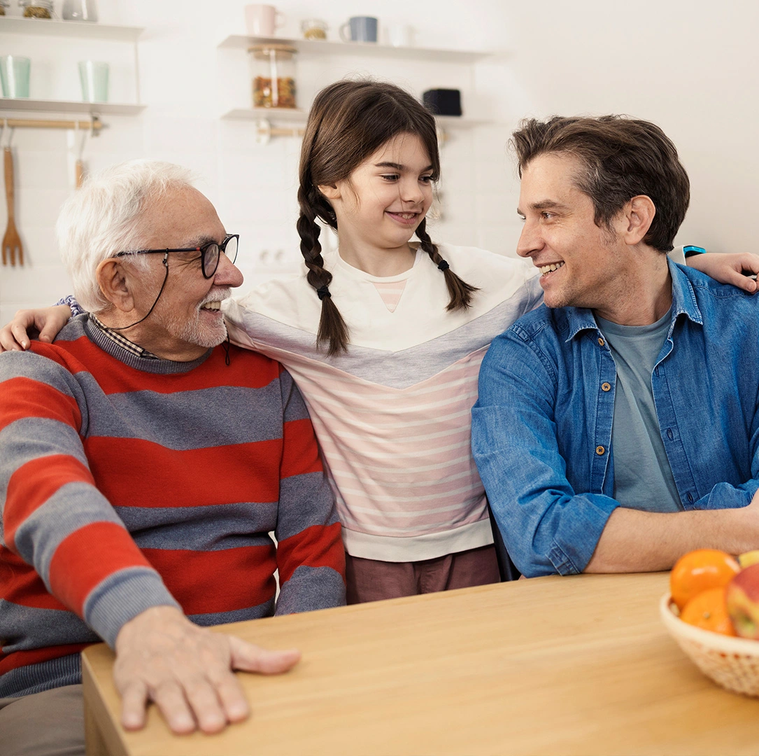 Rodzinna rozmowa przy stole