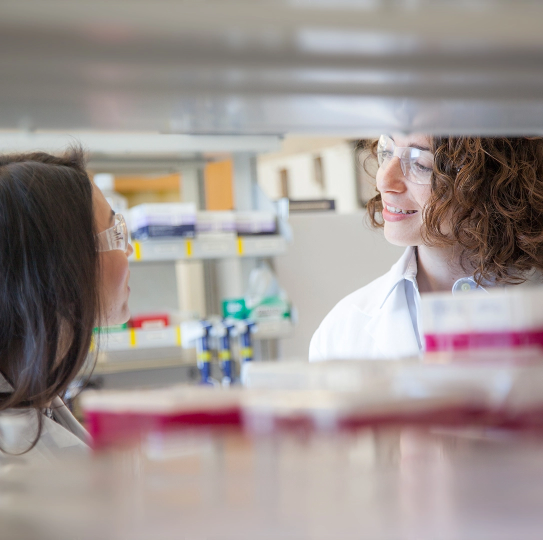 Two researchers in lab.