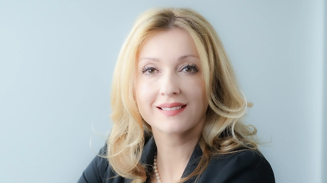 Dr. Mateja Kramer Dr. Mateja Kramer