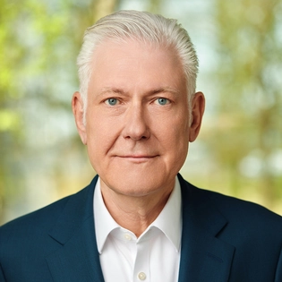 Lutz Hegemann - President, Global Health and Swiss Country Affairs