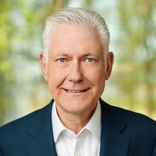 Lutz Hegemann - President, Global Health and Swiss Country Affairs