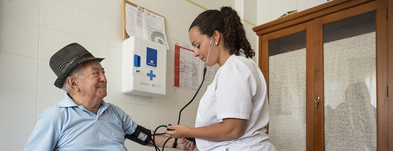 A patient gets a checkup for his diabetes 
