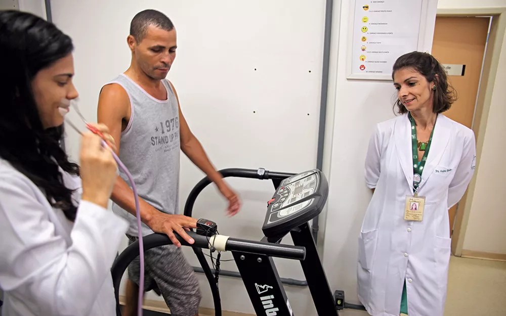 Fernanda Sardinha and Andrea Silvestre lead cardiac rehabilitation