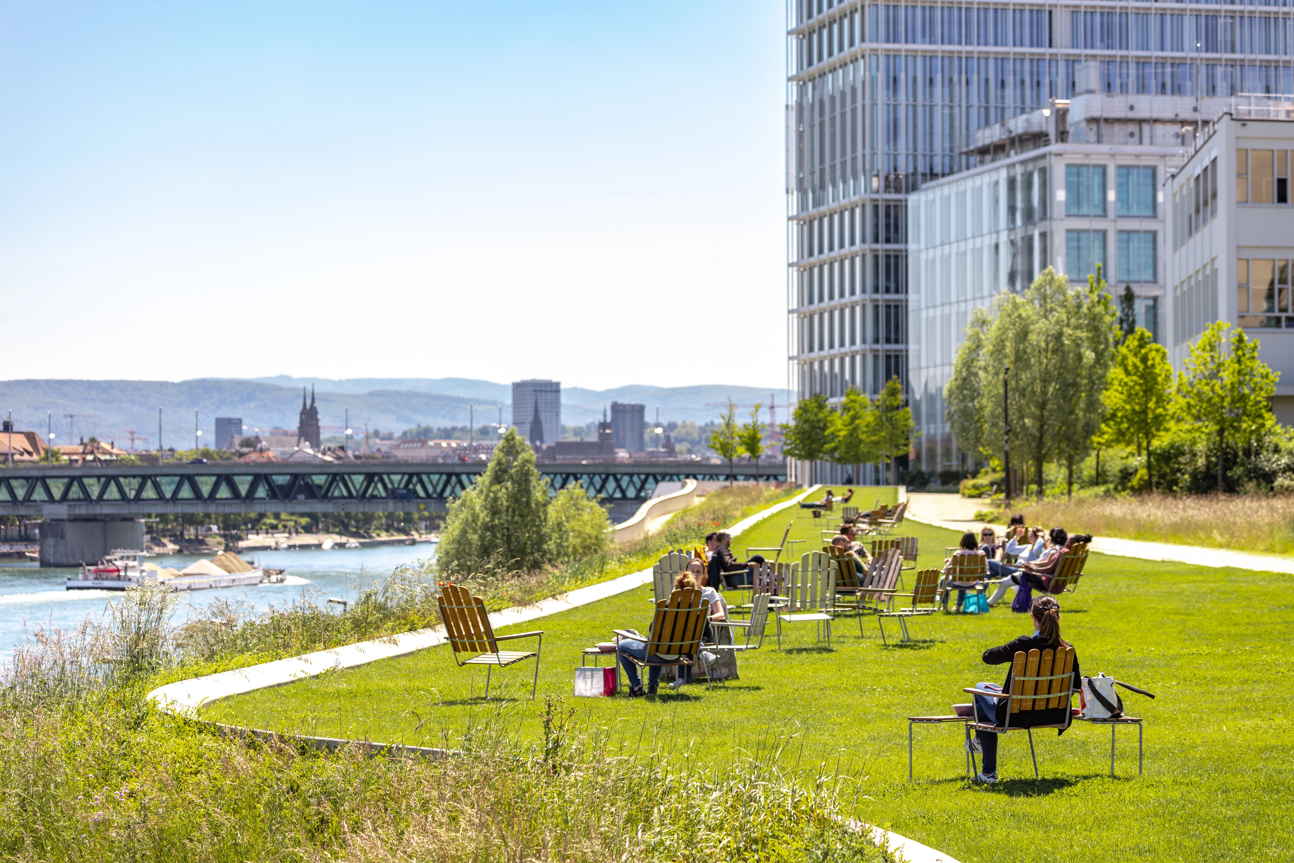 View towards Asklepios 8 and Dreirosenbrücke/Basel, Novartis Campus Basel