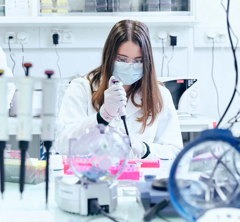 Female scientist in the lab