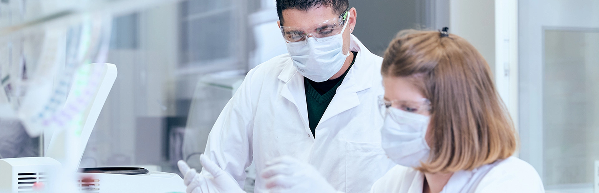 Novartis researchers are working together on a task 