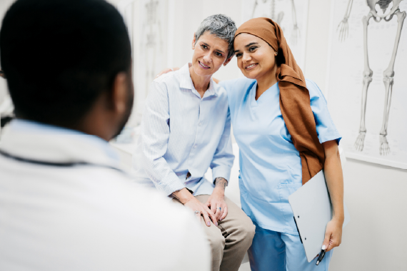 Women oncology patient with doctor 